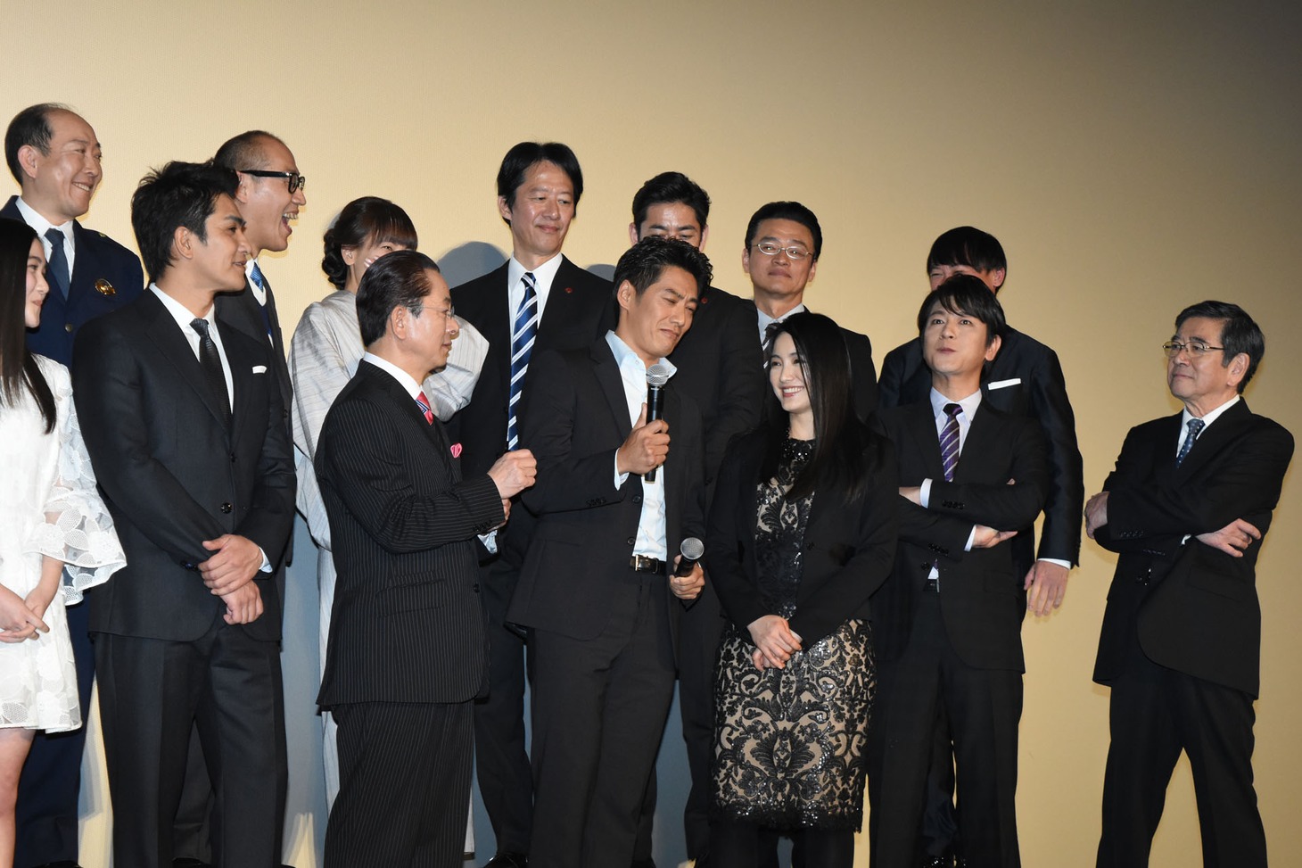 「相棒-劇場版IV-首都クライシス 人質は50万人！特命係 最後の決断」東京プレミア舞台挨拶の様子。