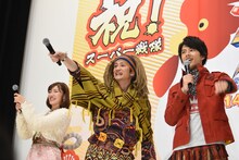 左から立石晴香、南羽翔平、中尾暢樹。