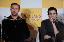 左からライアン・ゴズリング、デイミアン・チャゼル。