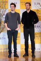 左からデイミアン・チャゼル、ライアン・ゴズリング。