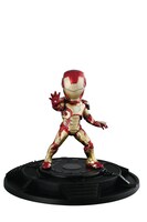 A賞のスタークラボセットに含まれるアイアンマンマーク42フィギュアとステージ。