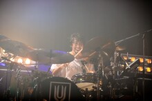 鈴木貴雄（Dr）（Photo by Viola Kam [V'z Twinkle]）