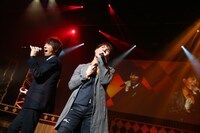 「Dance with Devilsスペシャルコンサート『ダブルカーテン・コール』」の様子。