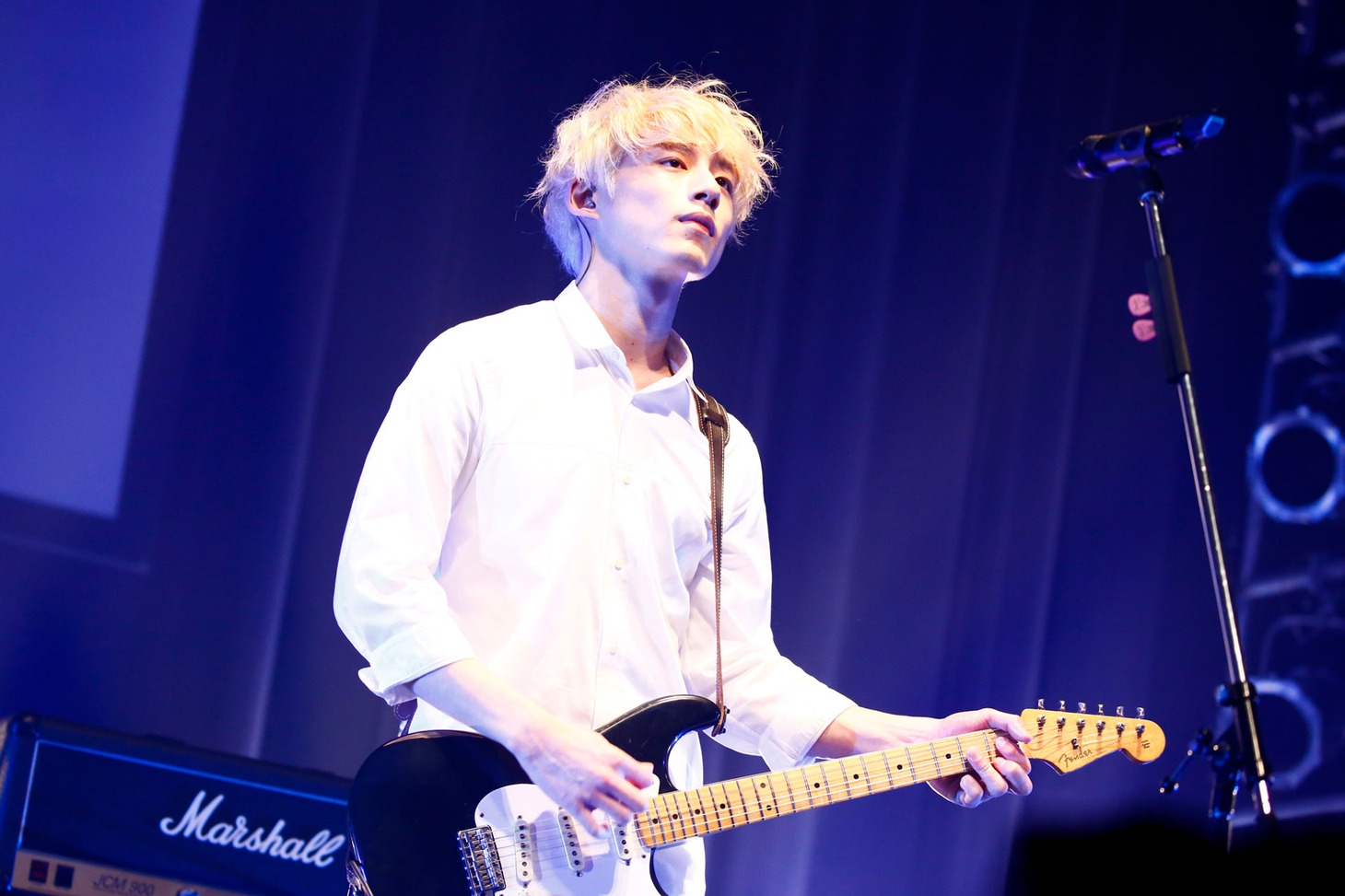 「君と100回目の恋」ライブイベントの様子。