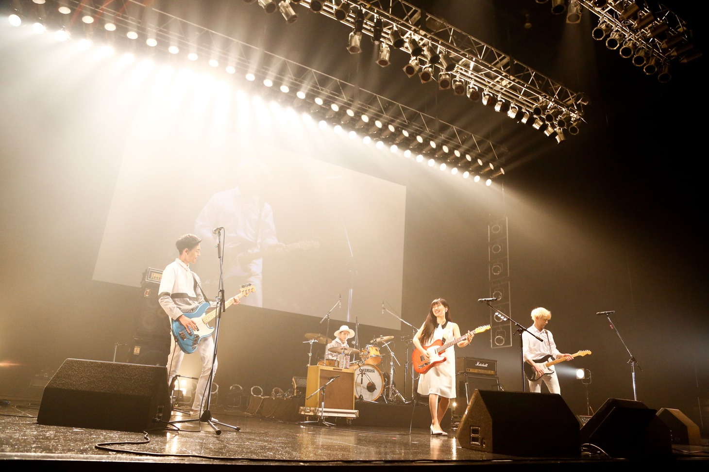 「君と100回目の恋」ライブイベントの様子。