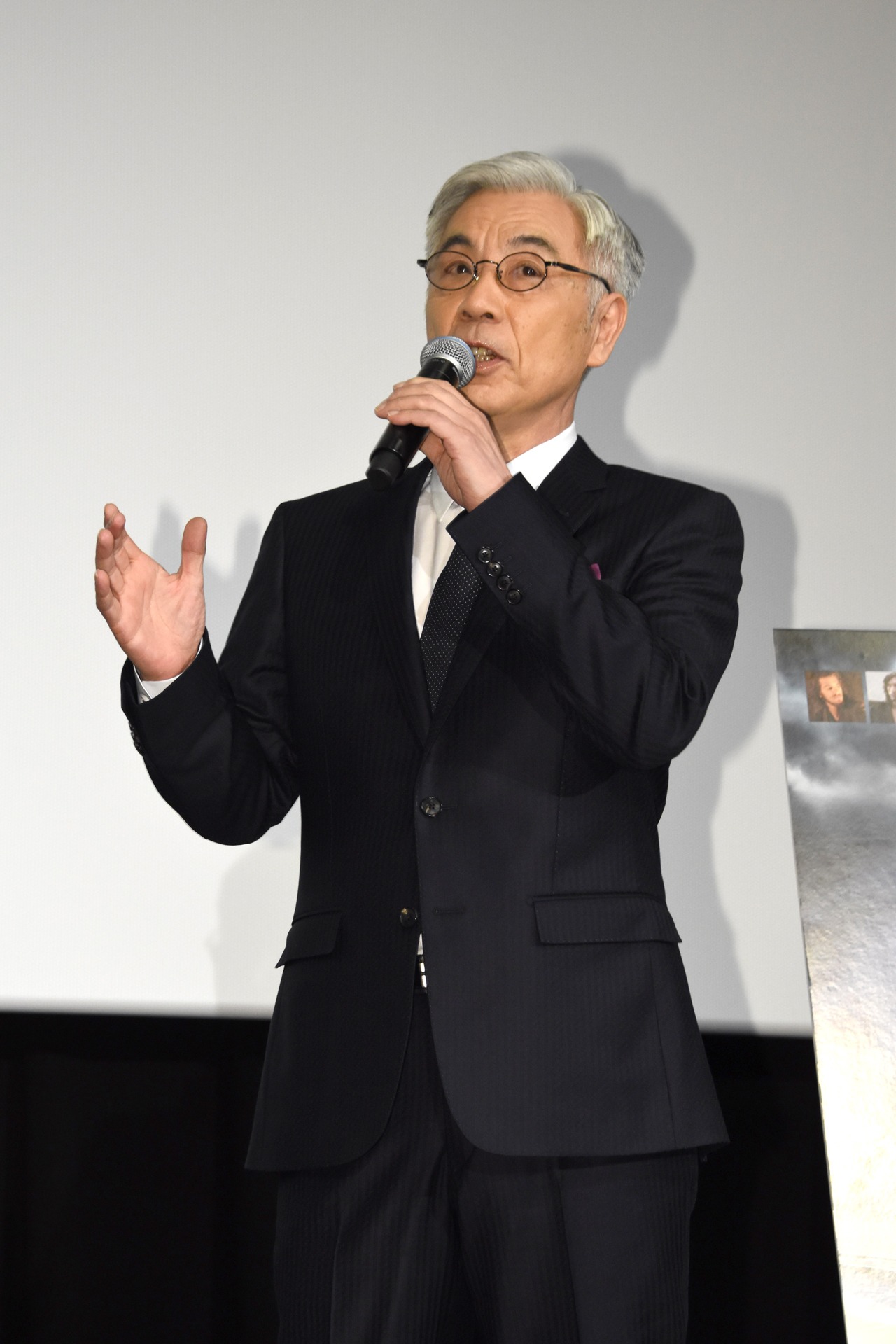 イッセー尾形