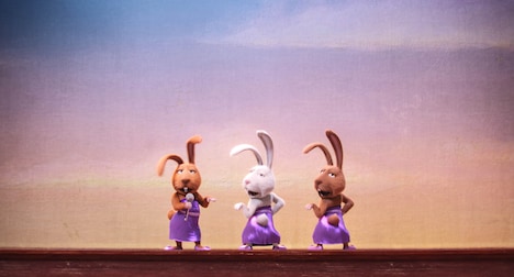 重本ことり、佐倉綾音、辻美優が声を当てるウサギたち。