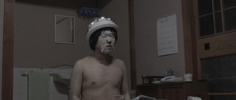 「食べられる男」