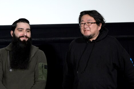 左からジョーダン・ヴォート=ロバーツ、樋口真嗣。