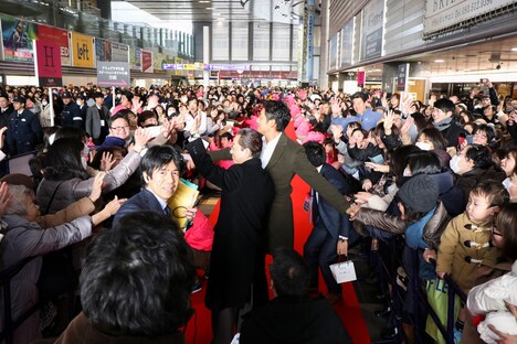 「相棒-劇場版IV-首都クライシス 人質は50万人！特命係 最後の決断」凱旋レッドカーペットイベントの様子。