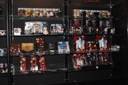ホットトイズのブースに展示されている「スター・ウォーズ」グッズ。