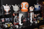 ホットトイズのブースに展示されている「スター・ウォーズ」グッズ。