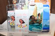 「モアナと伝説の海」コーナーに展示されているiPhoneケース。