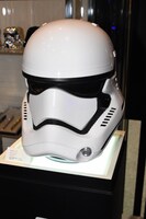 ストームトルーパーのマスクをかたどったスピーカー。