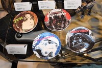 「スター・ウォーズ」ブースに展示されているコースター。