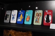「スター・ウォーズ」ブースに展示されているiPhoneケース。