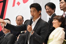 掛け声を間違えてしまい、謝る反町隆史。