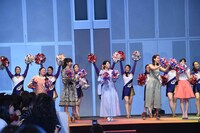 「チア☆ダン ～女子高生がチアダンスで全米制覇しちゃったホントの話～」完成披露舞台挨拶の様子。