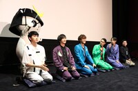 「キセキ ーあの日のソビトー」大ヒット御礼舞台挨拶の様子。