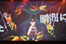 「劇場版 ソードアート・オンライン -オーディナル・スケール-」のARライブイベントよりLiSA。