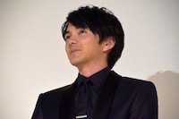 市原悦子のメッセージを聞いて、目を潤ませる林遣都。