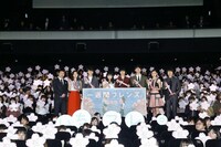 「一週間フレンズ。」初日舞台挨拶の様子。