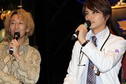 左から萩野崇、瀬戸利樹。