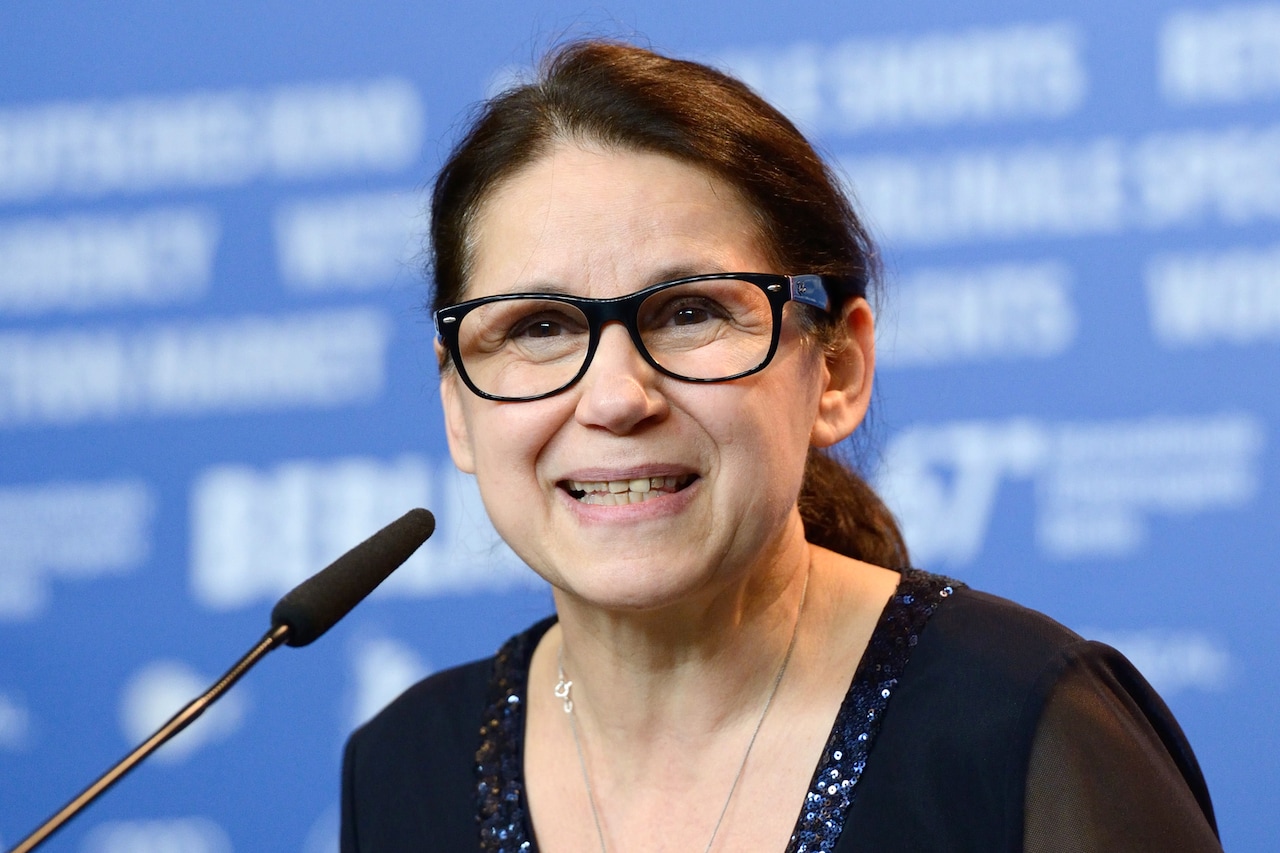 ベルリン金熊賞はハンガリー映画「On Body and Soul」、カウリスマキが監督賞を受賞