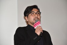 監督の耶雲哉治。