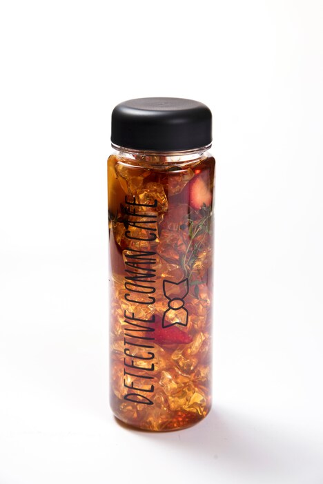 「から紅のフルーツもみじ茶」※オリジナルボトル付き（1620円）