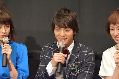 オーディオコメンタリー中の中村優一。