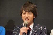 オーディオコメンタリー中の中村優一。