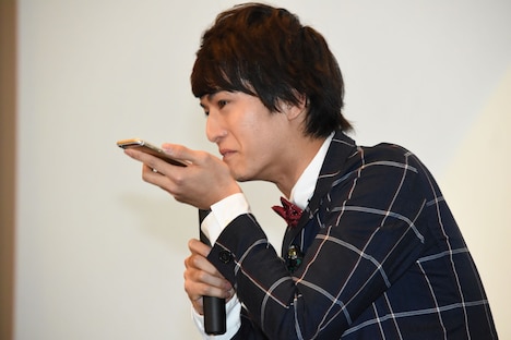 佐藤健と電話し、涙をこらえられなくなってしまった中村優一。