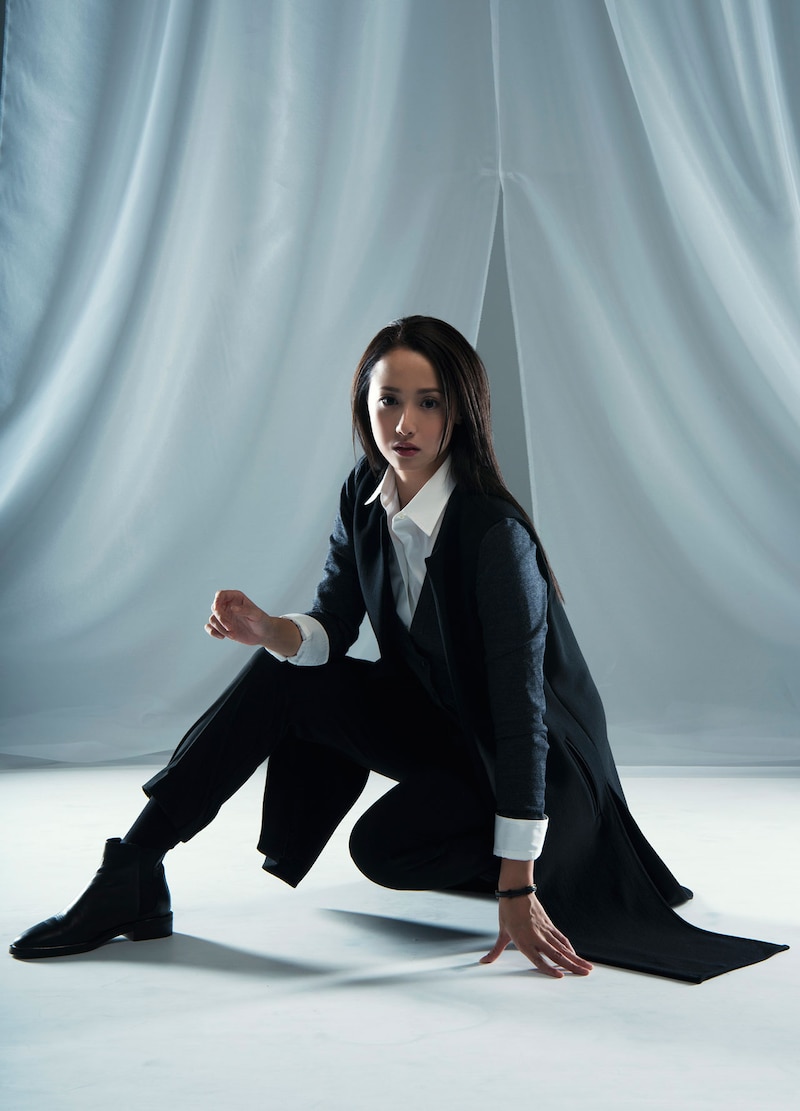 多田友子役の沢尻エリカ。