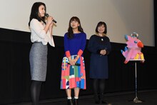 「デジモンアドベンチャー tri. 第4章『喪失』」の初日舞台挨拶。左から甲斐田裕子、三森すずこ、重松花鳥。