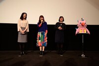 「デジモンアドベンチャー tri. 第4章『喪失』」の初日舞台挨拶。左から甲斐田裕子、三森すずこ、重松花鳥。