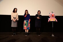 「デジモンアドベンチャー tri. 第4章『喪失』」の初日舞台挨拶。左から甲斐田裕子、三森すずこ、重松花鳥。