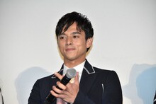 満島真之介
