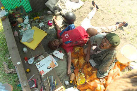 「まんが島」 (c)2017守屋文雄