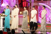 左から石原さとみ、市川実日子、杉咲花、広瀬すず、宮崎あおい。