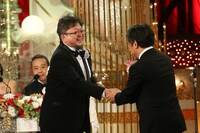 樋口真嗣（左）