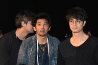 左から「blank13」キャストの村上淳、監督の齊藤工（斎藤工）。