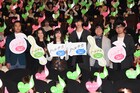 映画「ハルチカ」初日、橋本環奈に蹴られた佐藤勝利が感想述べる