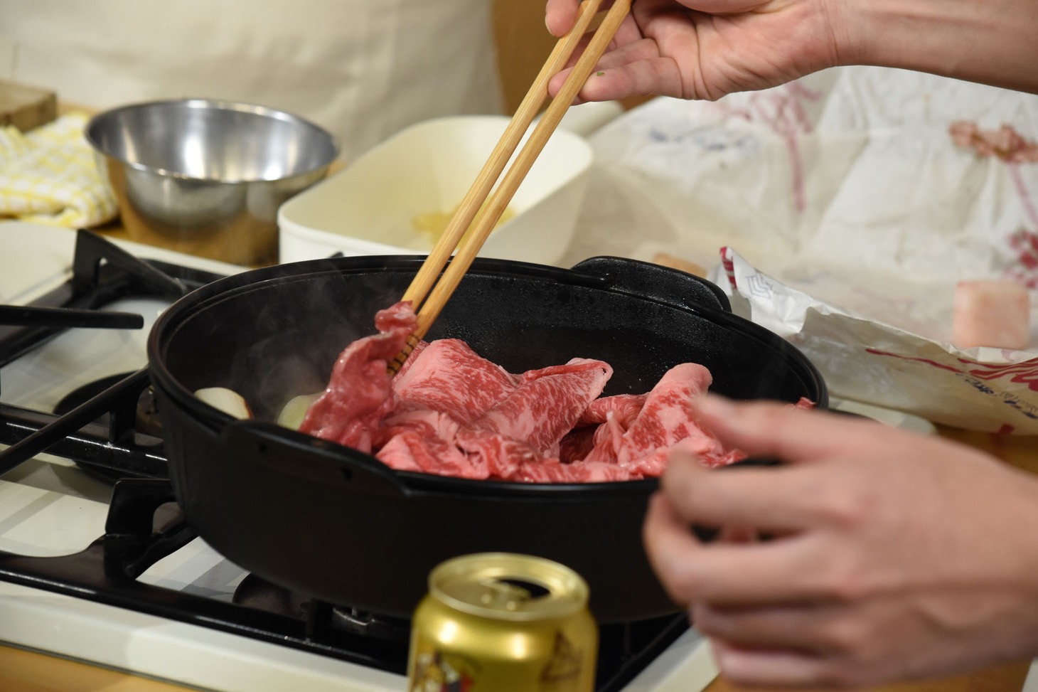 調理中のすき焼き。