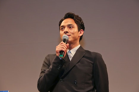 満島真之介