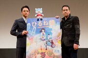 「ひるね姫 ～知らないワタシの物語～」舞台挨拶の様子。左から満島真之介、神山健治。