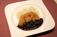 三元豚の味噌カツライス（1950円）