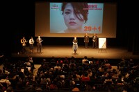 第12回大阪アジアン映画祭クロージングセレモニーの様子。