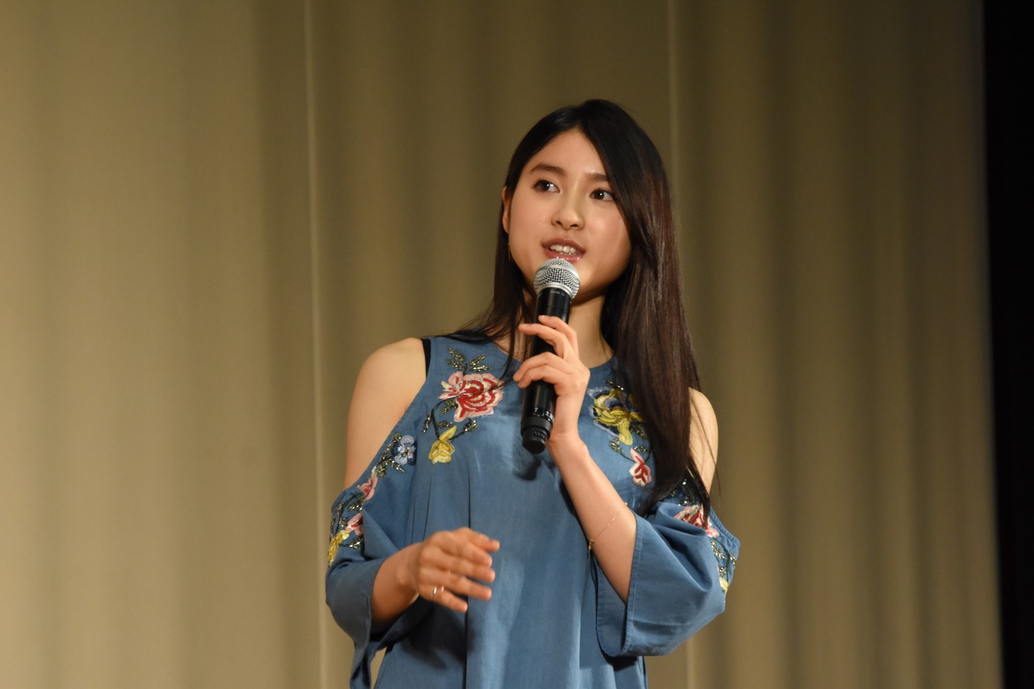 土屋太鳳