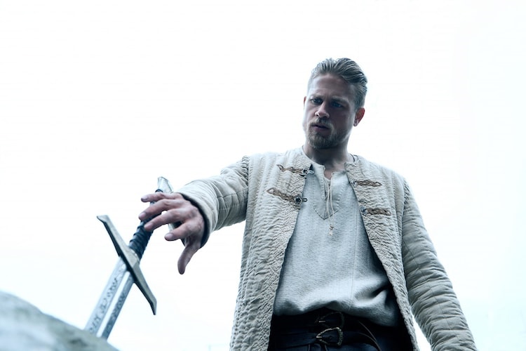 聖剣無双 チャーリー ハナム ガイ リッチーのアクション6月公開 特報も解禁 映画ナタリー 聖剣無双 チャーリー ハナム ガイ リッチーのアクション6月公開 特報も解禁 映画ナタリー